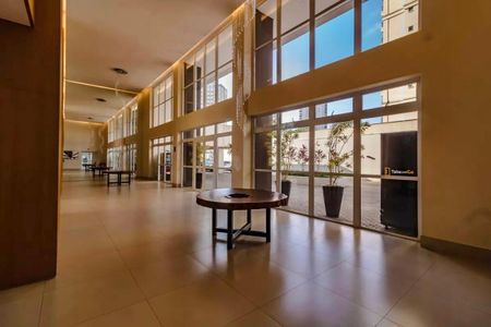 Apartamento à venda com 89m², 2 quartos e 2 vagasHall social