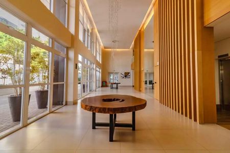 Apartamento à venda com 89m², 2 quartos e 2 vagasHall social