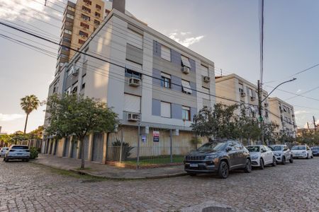 Apartamento à venda com 69m², 2 quartos e 1 vaga Apartamento à venda com 69m², 2 quartos e 1 vagaFachada