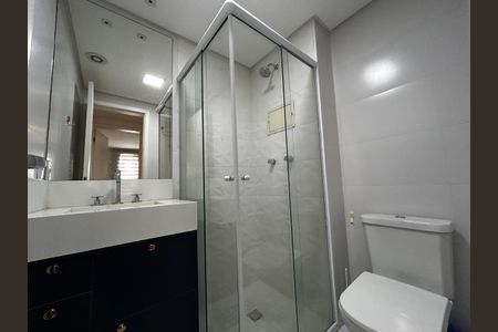 Apartamento à venda com 83m², 2 quartos e 2 vagasBanheiro da Suíte