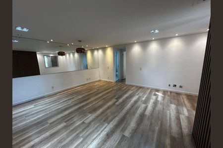 Apartamento à venda com 83m², 2 quartos e 2 vagasSala