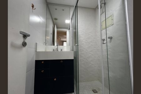 Apartamento à venda com 83m², 2 quartos e 2 vagasBanheiro Social