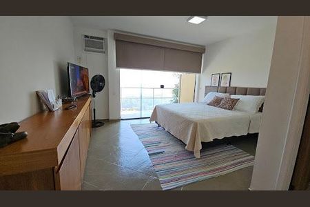 Casa à venda com 4 quartos, 269m² em Matapaca, Niterói