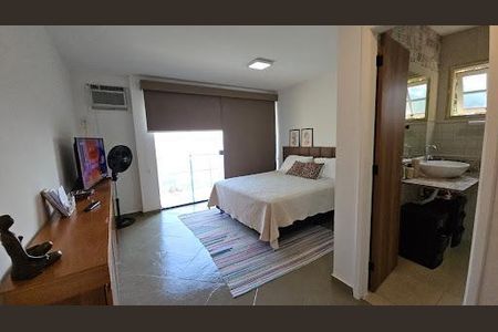 Casa à venda com 4 quartos, 269m² em Matapaca, Niterói