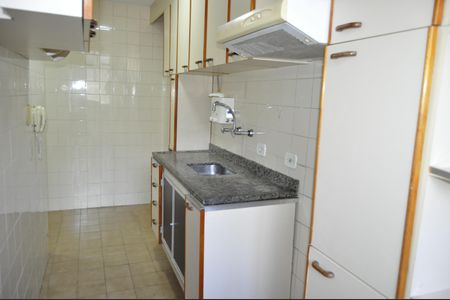 Apartamento à venda com 60m², 2 quartos e 1 vagaCozinha