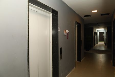 Apartamento à venda com 47m², 3 quartos e 1 vagaÁrea comum - Saguão do prédio