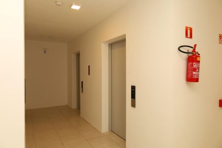 Apartamento à venda com 47m², 3 quartos e 1 vagaÁrea comum - Saguão do andar