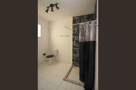 Banheiro de apartamento para alugar com 1 quarto, 42m² em Cavalhada, Porto Alegre