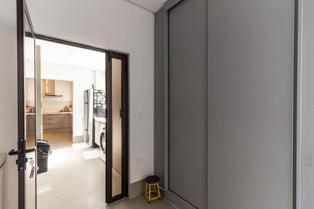 Apartamento à venda com 220m², 3 quartos e 2 vagas Apartamento à venda com 220m², 3 quartos e 2 vagasÁrea de Serviço