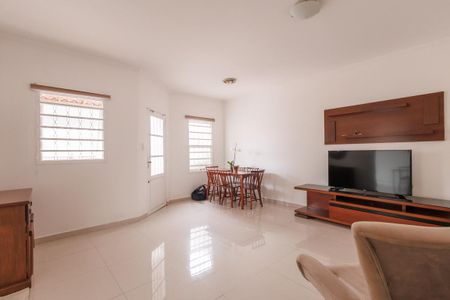 Casa para alugar com 100m², 3 quartos e 1 vagaSala