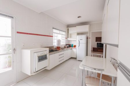 Casa para alugar com 100m², 3 quartos e 1 vagaCozinha