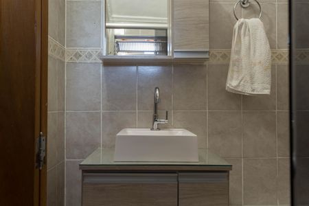 Casa à venda com 125m², 3 quartos e 2 vagas Casa à venda com 125m², 3 quartos e 2 vagasBanheiro da Suíte