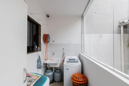 Casa à venda com 130m², 3 quartos e 2 vagas Casa à venda com 130m², 3 quartos e 2 vagasÁrea de Serviço