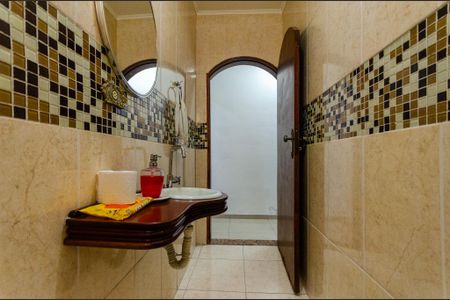 Casa à venda com 140m², 3 quartos e 2 vagas Casa à venda com 140m², 3 quartos e 2 vagasLavabo