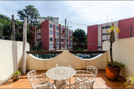 Casa à venda com 140m², 3 quartos e 2 vagas Casa à venda com 140m², 3 quartos e 2 vagasSuíte - Varanda