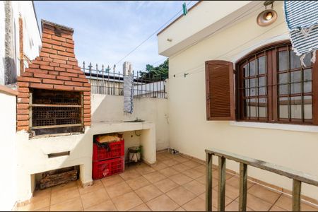 Casa à venda com 140m², 3 quartos e 2 vagas Casa à venda com 140m², 3 quartos e 2 vagasChurrasqueira