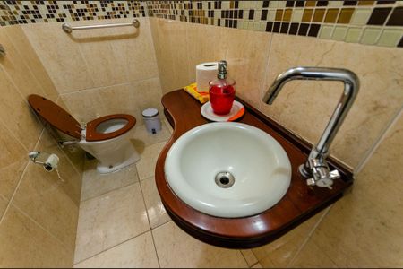 Casa à venda com 140m², 3 quartos e 2 vagas Casa à venda com 140m², 3 quartos e 2 vagasLavabo