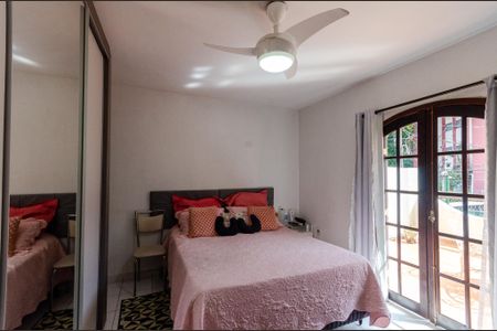 Casa à venda com 140m², 3 quartos e 2 vagas Casa à venda com 140m², 3 quartos e 2 vagasSuíte