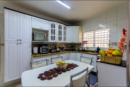 Casa à venda com 140m², 3 quartos e 2 vagas Casa à venda com 140m², 3 quartos e 2 vagasCozinha