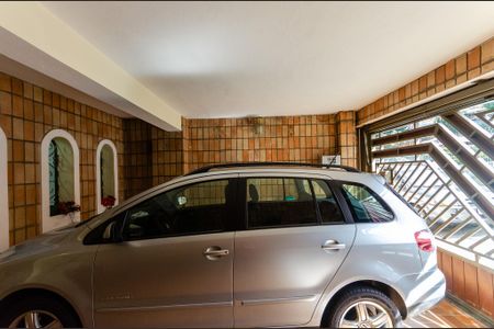 Casa à venda com 140m², 3 quartos e 2 vagas Casa à venda com 140m², 3 quartos e 2 vagasGaragem