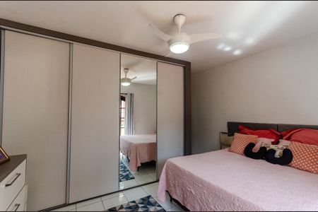 Casa à venda com 140m², 3 quartos e 2 vagas Casa à venda com 140m², 3 quartos e 2 vagasSuíte