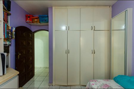 Casa à venda com 140m², 3 quartos e 2 vagas Casa à venda com 140m², 3 quartos e 2 vagasQuarto 2