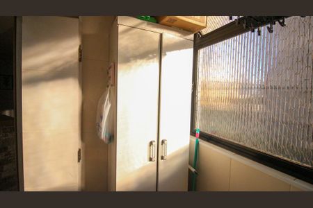 Apartamento à venda com 77m², 2 quartos e 1 vagaÁrea de Serviço