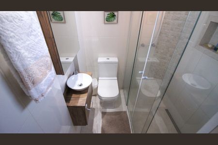 Apartamento à venda com 77m², 2 quartos e 1 vagaBanheiro da Suíte