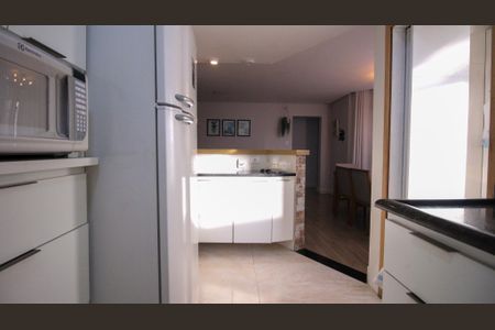 Apartamento à venda com 77m², 2 quartos e 1 vagaCozinha