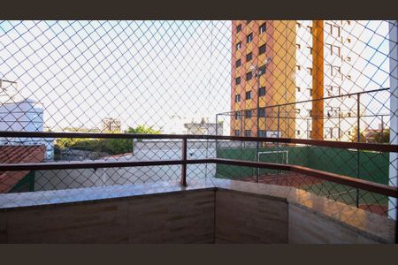 Apartamento à venda com 77m², 2 quartos e 1 vagaVaranda