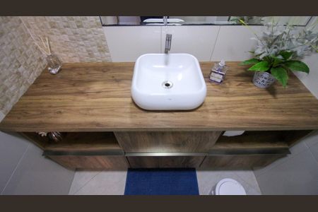 Apartamento à venda com 77m², 2 quartos e 1 vagaBanheiro