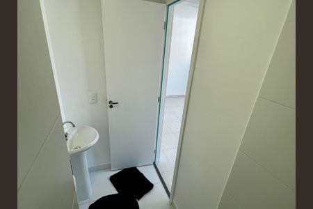 Apartamento para alugar com 33m², 2 quartos e sem vaga Apartamento para alugar com 33m², 2 quartos e sem vagaBanheiro