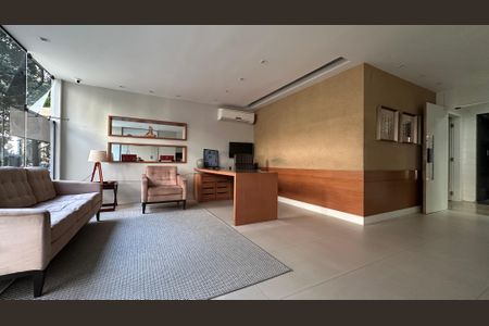 Apartamento para alugar com 208m², 3 quartos e 3 vagasHall social