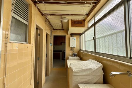 Apartamento para alugar com 208m², 3 quartos e 3 vagasÁrea de Serviço