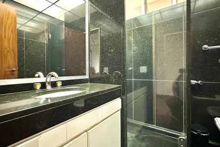 Apartamento para alugar com 208m², 3 quartos e 3 vagasBanheiro Social