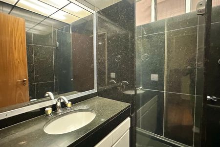 Apartamento para alugar com 208m², 3 quartos e 3 vagasBanheiro Social