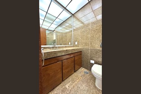 Apartamento para alugar com 208m², 3 quartos e 3 vagasBanheiro da Suíte