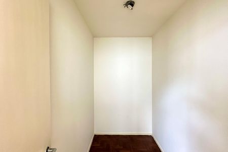 Apartamento para alugar com 208m², 3 quartos e 3 vagasQuarto de Serviço