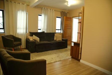 Casa à venda com 240m², 3 quartos e 3 vagasSala