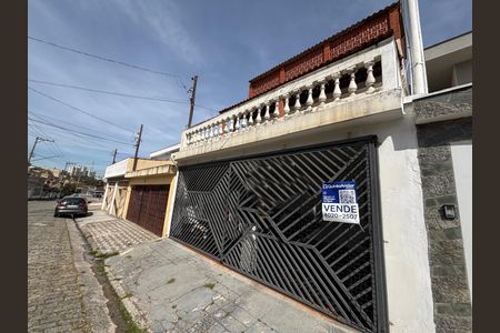 Casa à venda com 240m², 3 quartos e 3 vagasFachada