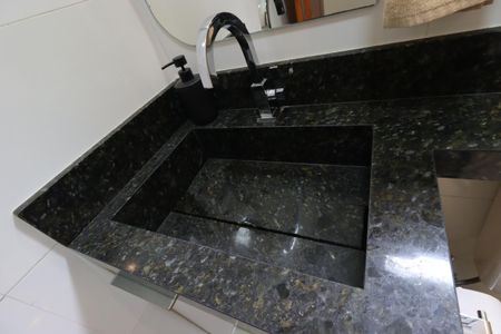 Apartamento à venda com 100m², 2 quartos e 1 vagaBanheiro Social - Pia