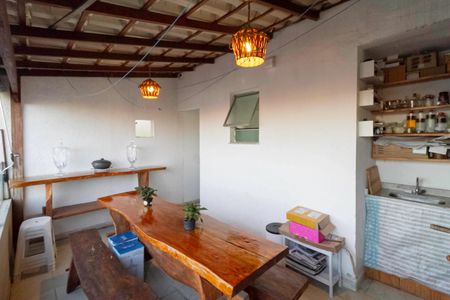 Casa de condomínio à venda com 100m², 3 quartos e 1 vagaVaranda gourmet