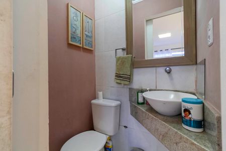 Casa de condomínio à venda com 100m², 3 quartos e 1 vagaLavabo