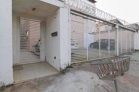 Casa de condomínio à venda com 100m², 3 quartos e 1 vagaFachada