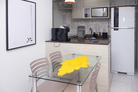 Sala de apartamento para alugar com 2 quartos, 60m² em Brotas, Salvador