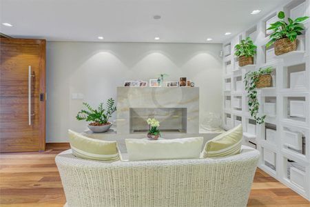 Casa à venda com 281m², 2 quartos e 2 vagas