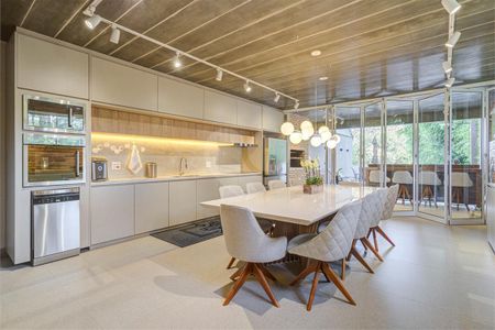 Casa à venda com 281m², 2 quartos e 2 vagas