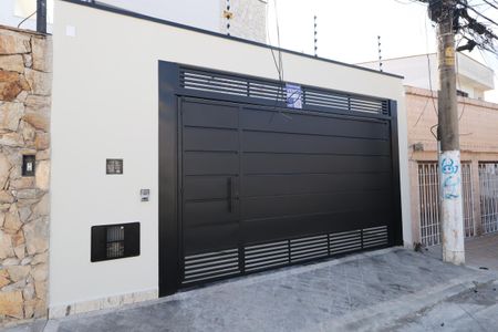 Casa à venda com 205m², 3 quartos e 4 vagasFachada