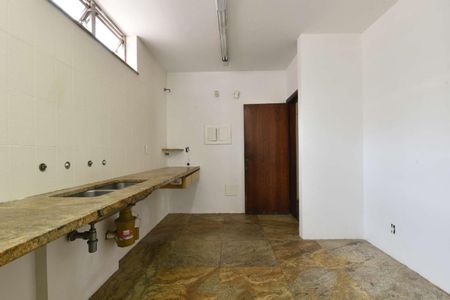 Casa à venda com 679m², 6 quartos e 6 vagas