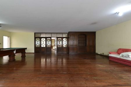 Casa à venda com 679m², 6 quartos e 6 vagas